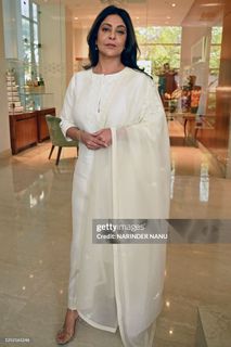 Shefali Shah feet photo 16