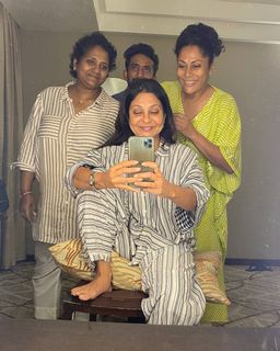 Shefali Shah feet photo 14