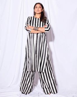 Shefali Shah feet photo 7