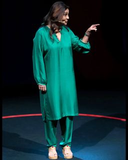 Shefali Shah feet photo 20