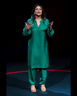 Shefali Shah feet photo 17