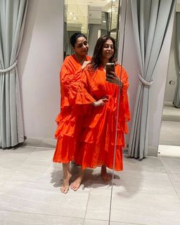 Shefali Shah feet photo 14