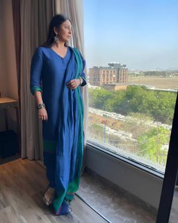 Shefali Shah feet photo 19