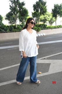 Shefali Shah feet photo 10