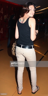 Shefali Zariwala feet photo thumbnail