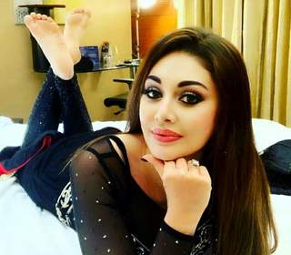 Shefali Zariwala feet photo thumbnail