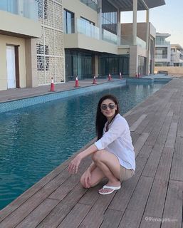 Shefali Zariwala feet photo thumbnail