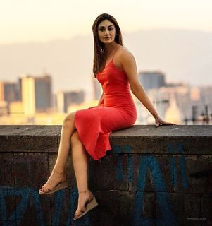 Shefali Zariwala feet photo thumbnail