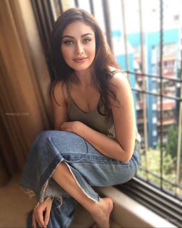 Shefali Zariwala feet photo thumbnail