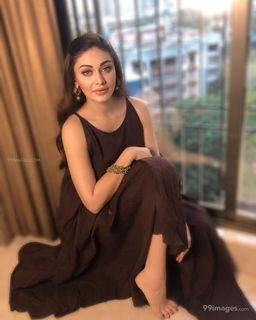 Shefali Zariwala feet photo thumbnail