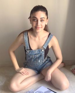 Shefali Zariwala feet photo thumbnail