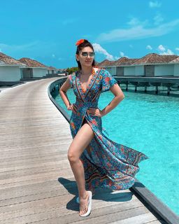 Shefali Zariwala feet photo thumbnail