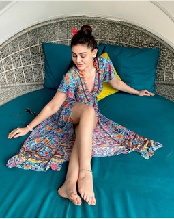 Shefali Zariwala feet photo thumbnail
