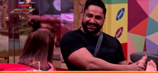 Shefali Zariwala feet photo thumbnail