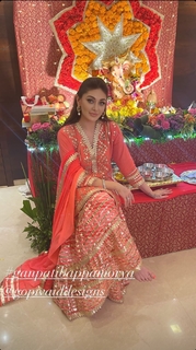 Shefali Zariwala feet photo thumbnail