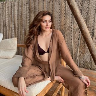 Shefali Zariwala feet photo thumbnail