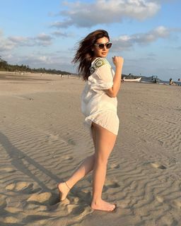 Shefali Zariwala feet photo thumbnail