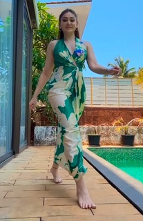 Shefali Zariwala feet photo thumbnail