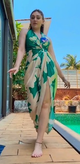 Shefali Zariwala feet photo thumbnail