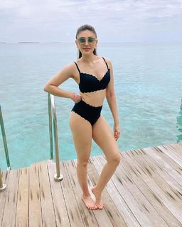 Shefali Zariwala feet photo thumbnail