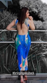 Shefali Zariwala feet photo thumbnail