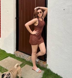 Shefali Zariwala feet photo thumbnail