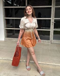 Shefali Zariwala feet photo thumbnail