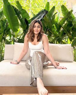 Shefali Zariwala feet photo thumbnail
