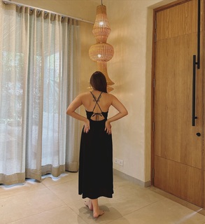 Shefali Zariwala feet photo thumbnail