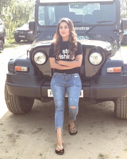 Shehnaaz Gill feet photo 13