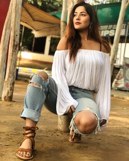 Shehnaaz Gill feet photo 10