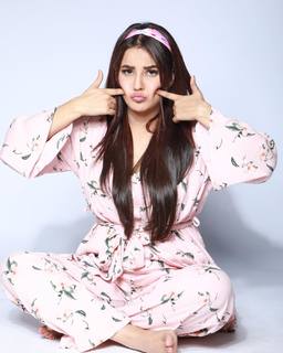 Shehnaaz Gill feet photo 9