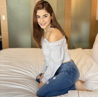 Shehnaaz Gill feet photo 11