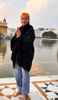 Shehnaaz Gill feet photo 16