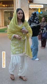 Shehnaaz Gill feet photo 18