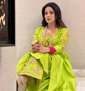 Shehnaaz Gill feet photo 10