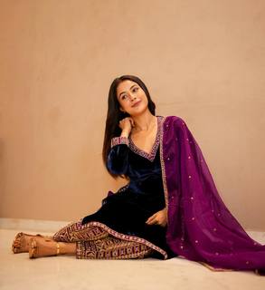 Shehnaaz Gill feet photo 2