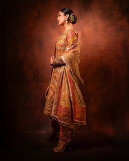 Shehnaaz Gill feet photo 8