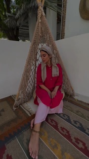 Sheida Yousefi feet photo 2