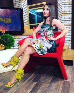 Sheila Capriolo feet photo thumbnail