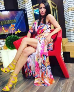 Sheila Capriolo feet photo thumbnail