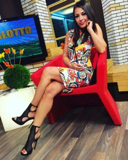 Sheila Capriolo feet photo thumbnail