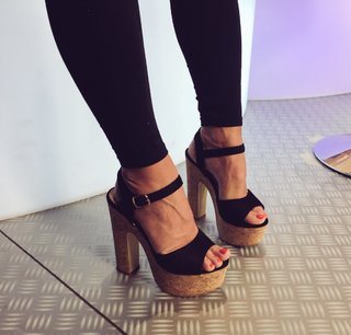Sheila Capriolo feet photo thumbnail