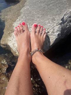 Sheila Capriolo feet photo thumbnail