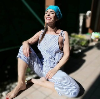 Sheila Capriolo feet photo thumbnail