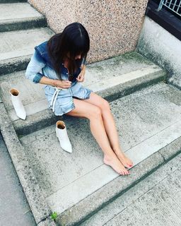 Sheila Capriolo feet photo thumbnail