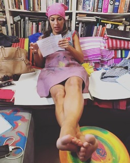 Sheila Capriolo feet photo thumbnail