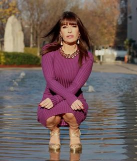 Sheila Capriolo feet photo thumbnail