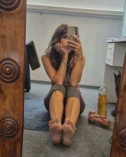 Sheila Capriolo feet photo thumbnail