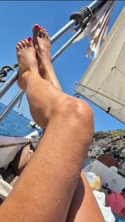 Sheila Capriolo feet photo thumbnail